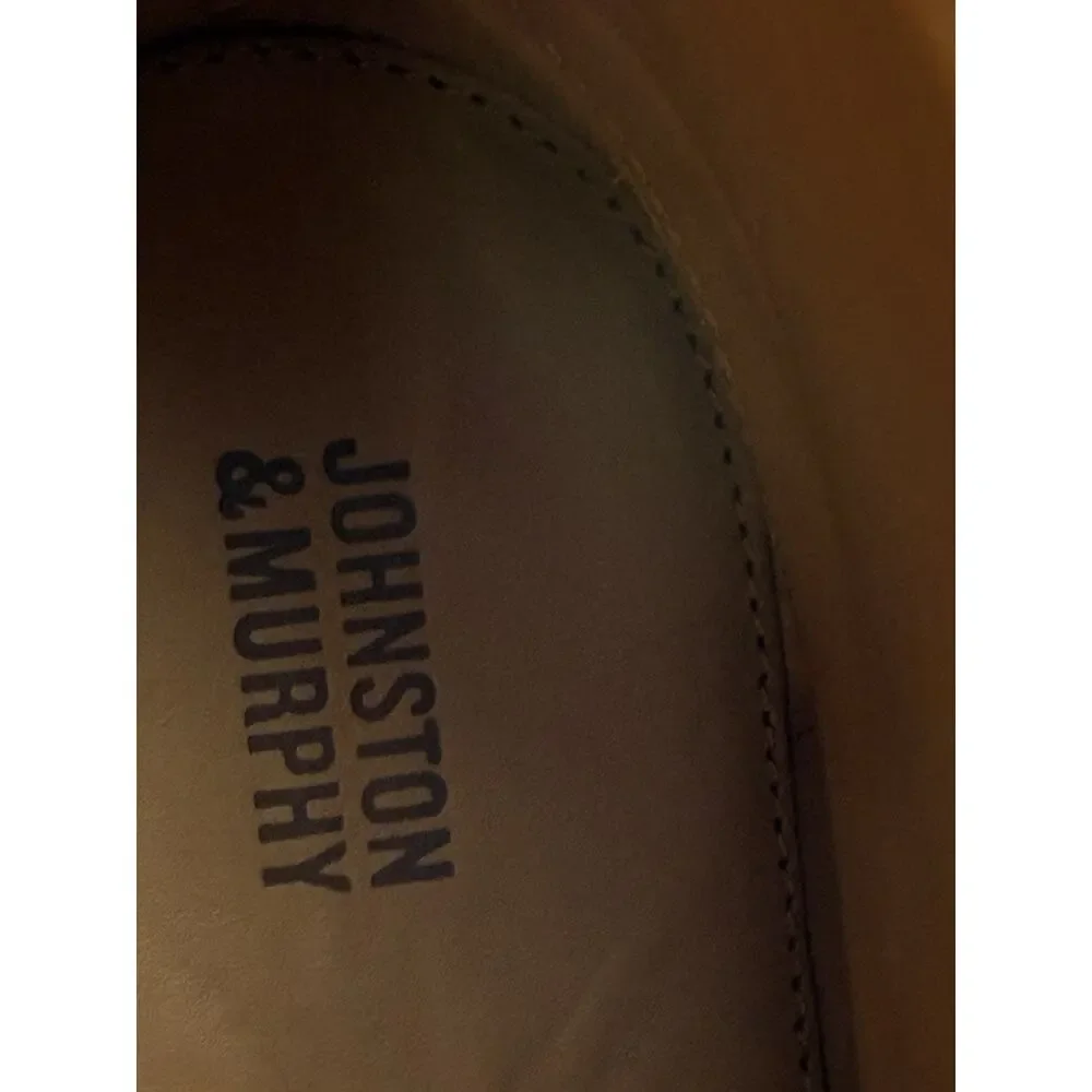 NWOB Mens Johnston & Murphy Barrett Plain Toe Boot Suede Leather Shoes Size 8.5